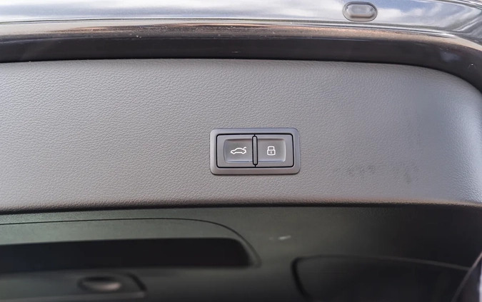 Audi A6 cena 83900 przebieg: 199200, rok produkcji 2015 z Knurów małe 781